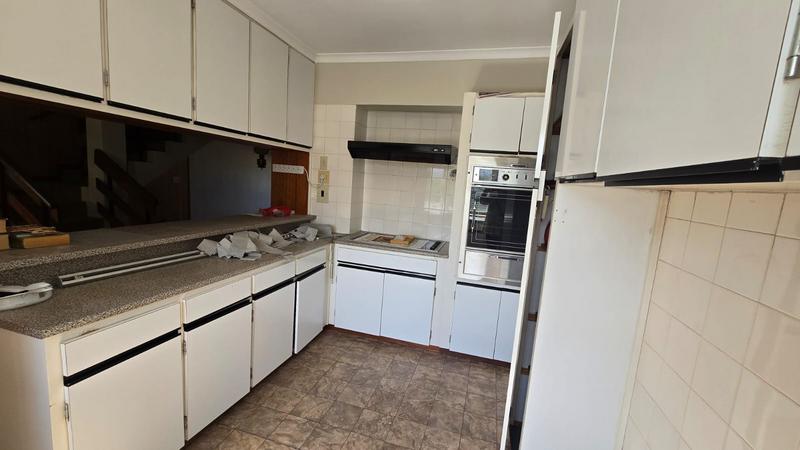 To Let 3 Bedroom Property for Rent in Gordons Bay Western Cape